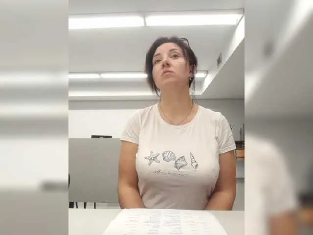 Live sex webcam photo for YourLadyLuck #273191054