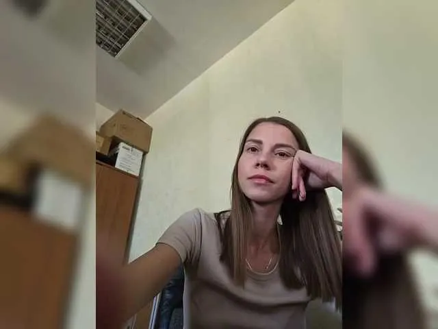 Live sex webcam photo for YourLove66 #291179013
