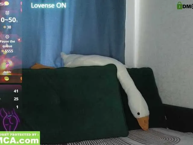 Live sex webcam photo for YourLove66 #291423622