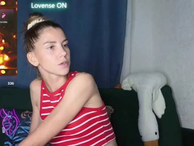Live sex webcam photo for YourLove66 #291760987