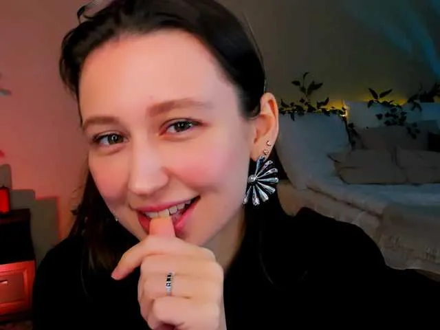 Live sex webcam photo for YourLovellyStory #292254311