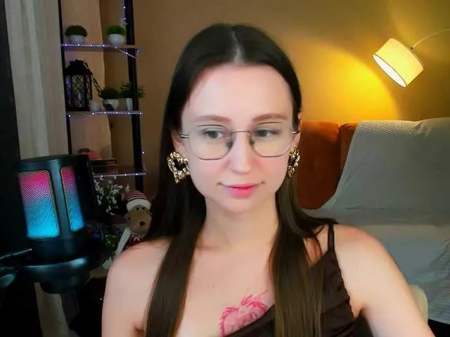 Live sex webcam photo for YourLovellyStory #292370289