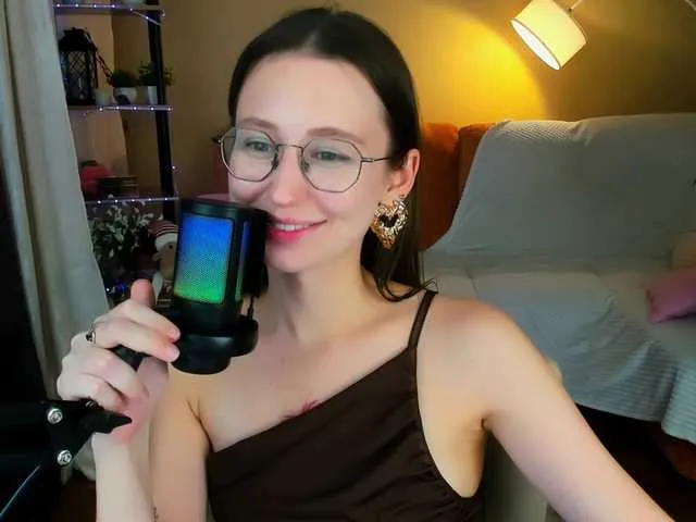 Live sex webcam photo for YourLovellyStory #292372661