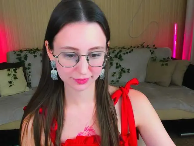 Live sex webcam photo for YourLovellyStory #292377947