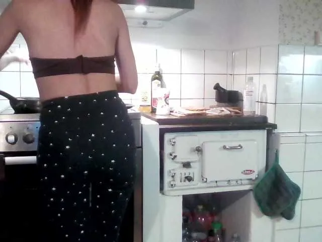 Live sex webcam photo for YourMariya #271804292