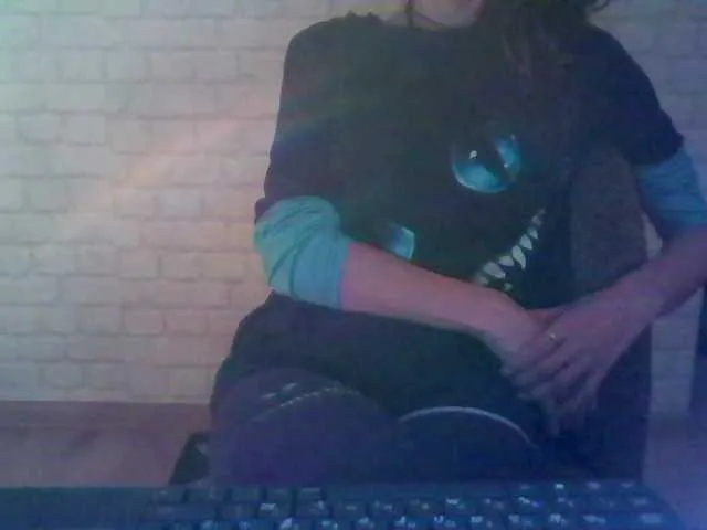 Live sex webcam photo for YourMariya #290378435