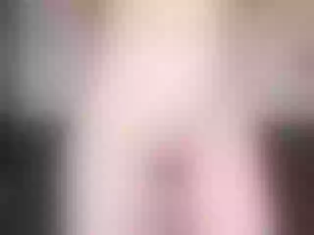 Live sex webcam photo for YourNymph #275664583