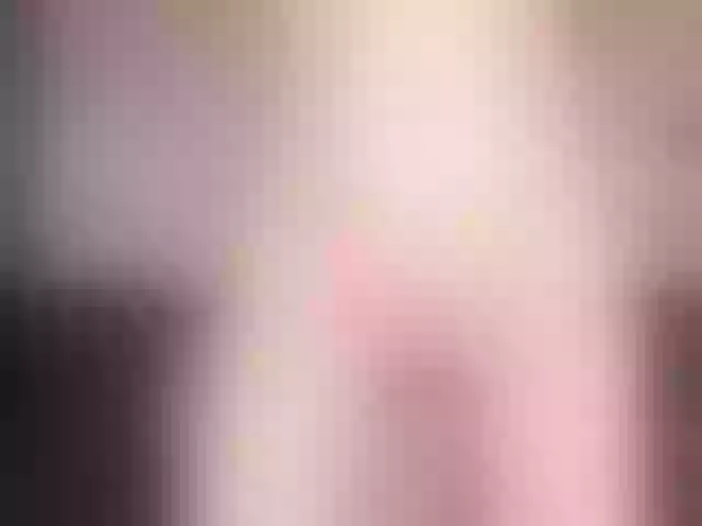Live sex webcam photo for YourNymph #275685286