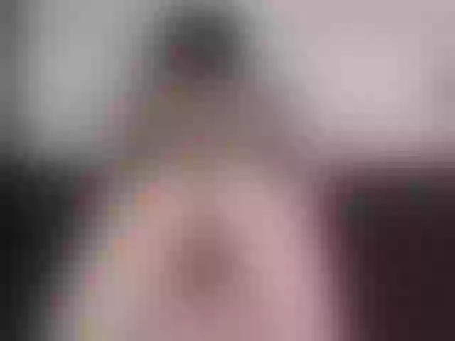 Live sex webcam photo for YourNymph #275744430