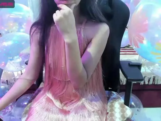 Live sex webcam photo for YourNympho #275599340
