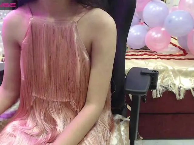 Live sex webcam photo for YourNympho #275604972