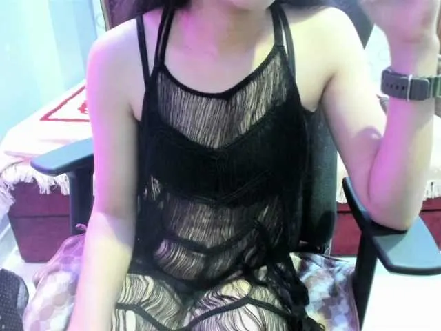 Live sex webcam photo for YourNympho #275743633