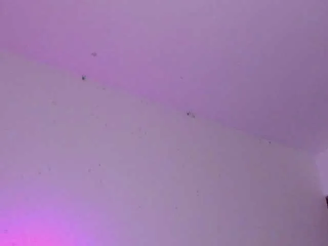 Live sex webcam photo for YourRosenrot #288040653