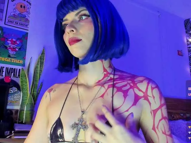 Live sex webcam photo for YourRosenrot #290994333