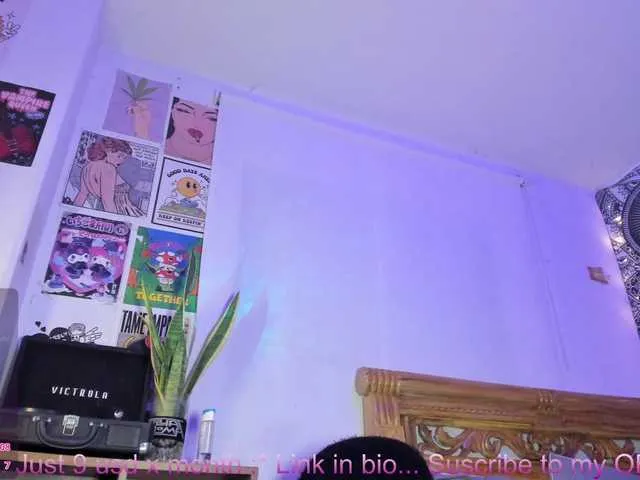 Live sex webcam photo for YourRosenrot #291518874