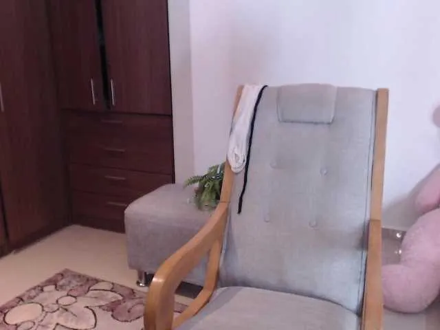 Live sex webcam photo for YourSally #272116775