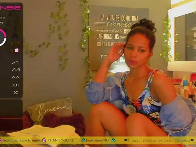 Live sex webcam photo for YourSally #273434899