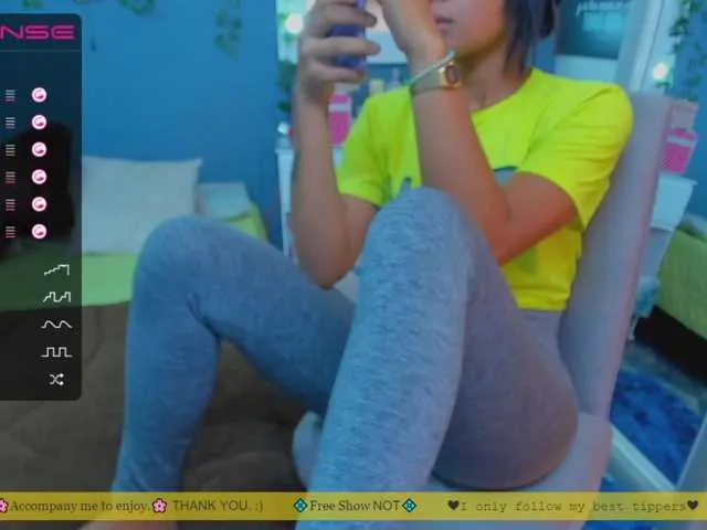 Live sex webcam photo for YourSally #273500599