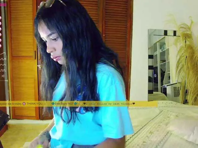 Live sex webcam photo for YourSally #274242829