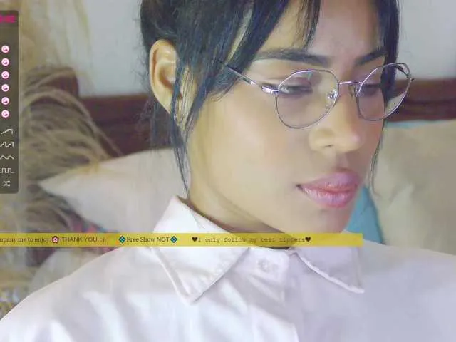Live sex webcam photo for YourSally #274325183