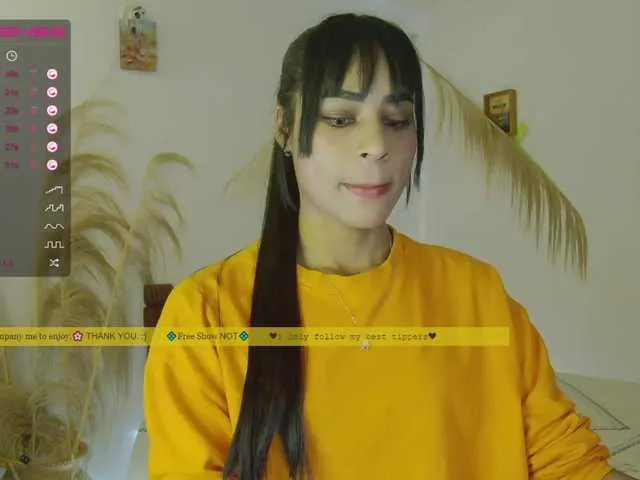 Live sex webcam photo for YourSally #274549534