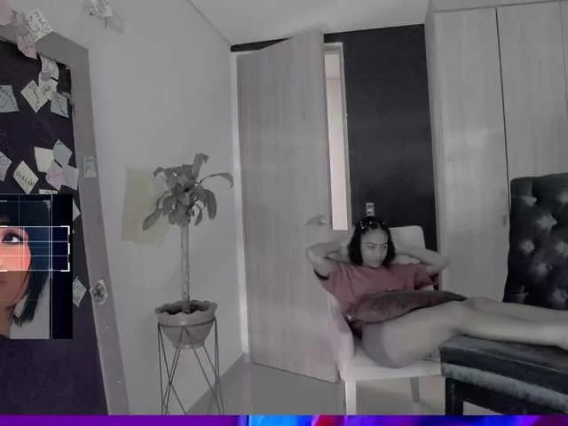 Live sex webcam photo for YourSally #276170616