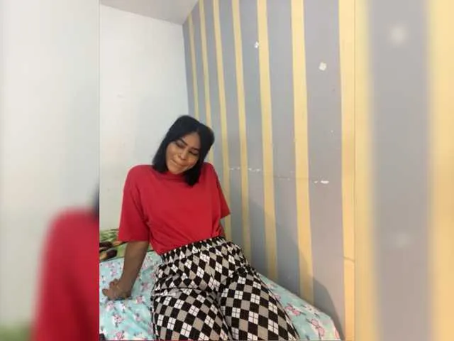 Live sex webcam photo for YourSally #276852676