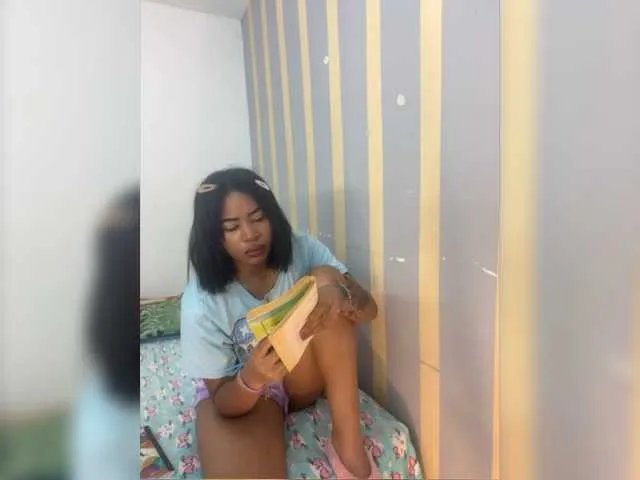 Live sex webcam photo for YourSally #276867312