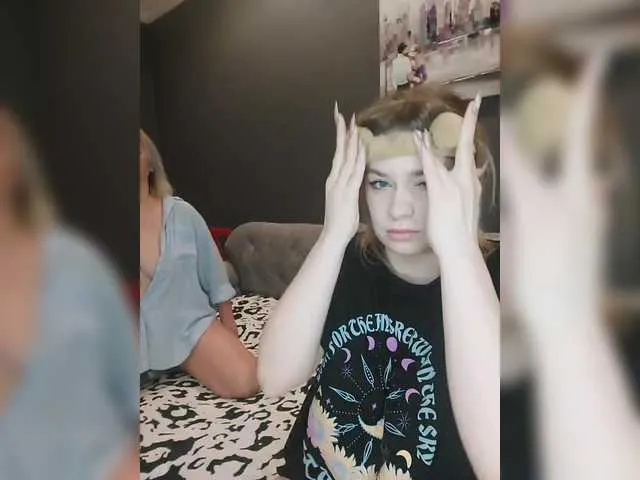 Live sex webcam photo for YourWitcher #290603308