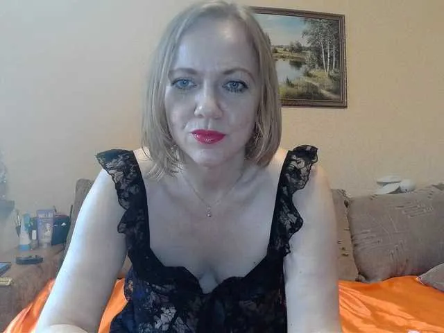 Live sex webcam photo for YourXQueen #275567214