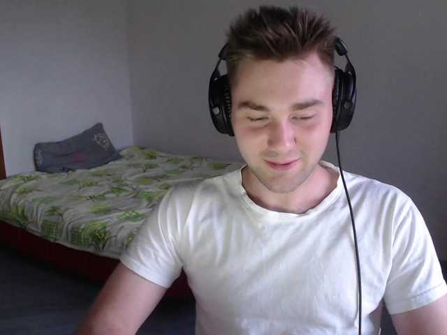 Live sex webcam photo for Yourchikk #273766721