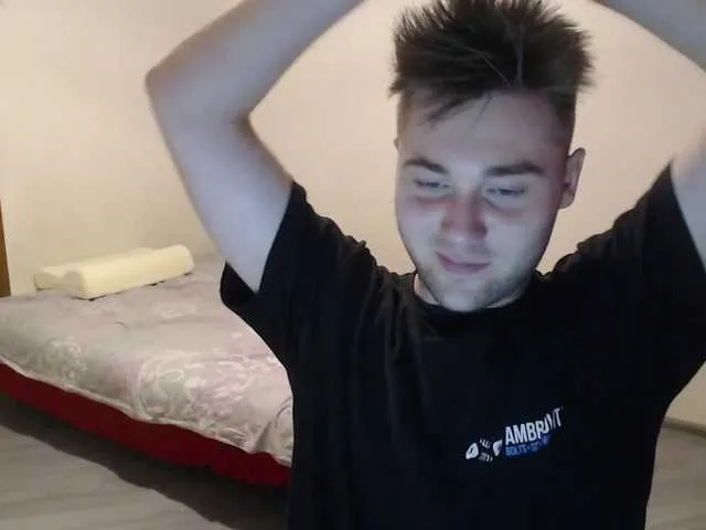 Live sex webcam photo for Yourchikk #274107393