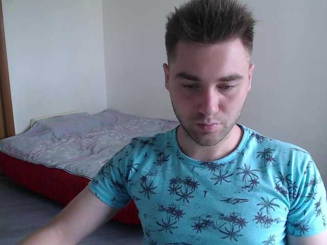 Live sex webcam photo for Yourchikk #274269570