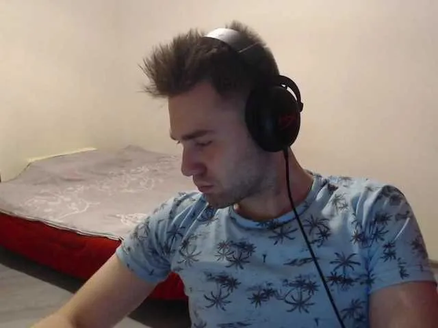 Live sex webcam photo for Yourchikk #274272660