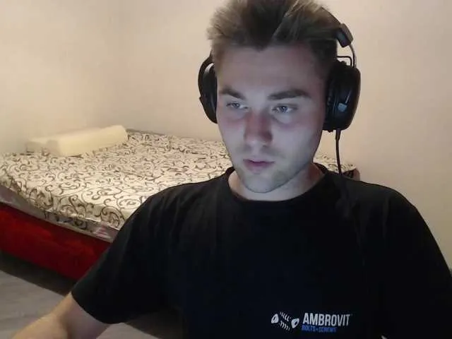 Live sex webcam photo for Yourchikk #274345161