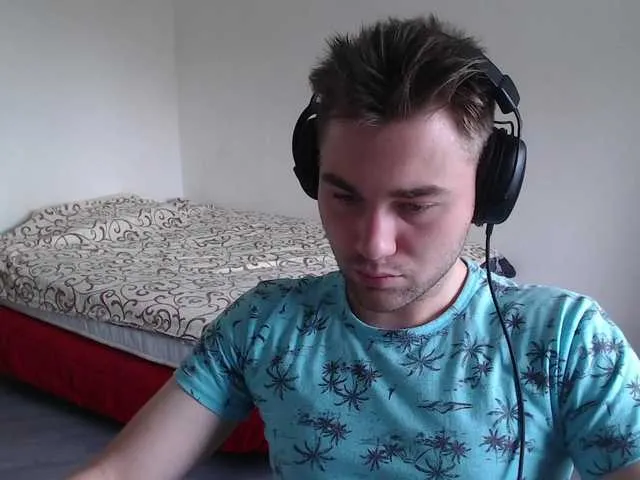 Live sex webcam photo for Yourchikk #274380767