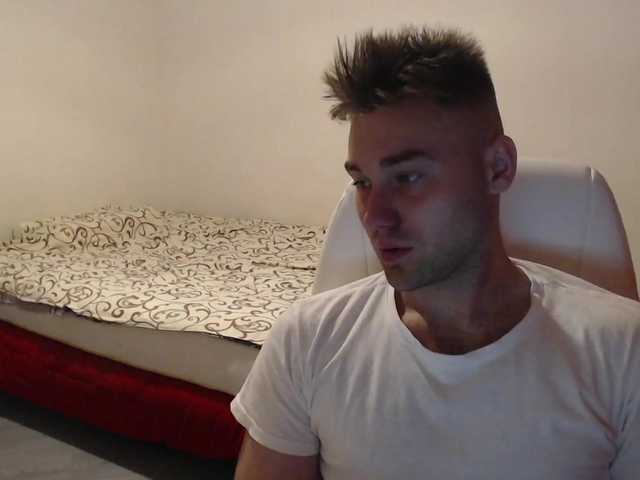 Live sex webcam photo for Yourchikk #274463011