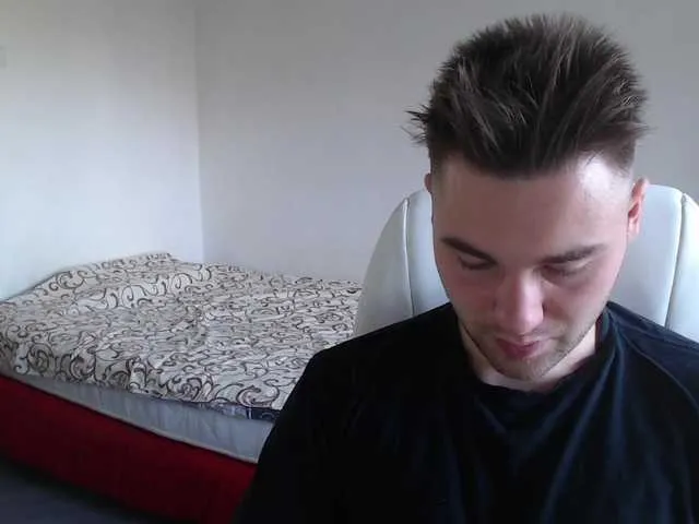 Live sex webcam photo for Yourchikk #274479934