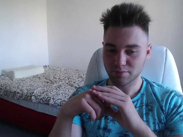 Live sex webcam photo for Yourchikk #274493799