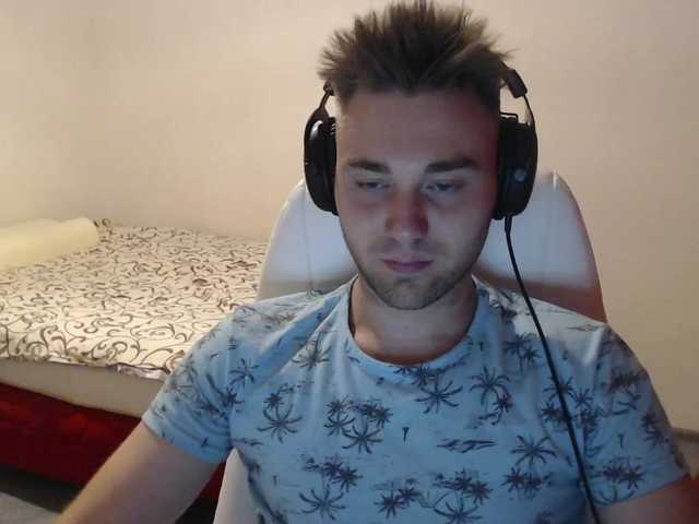 Live sex webcam photo for Yourchikk #274496167