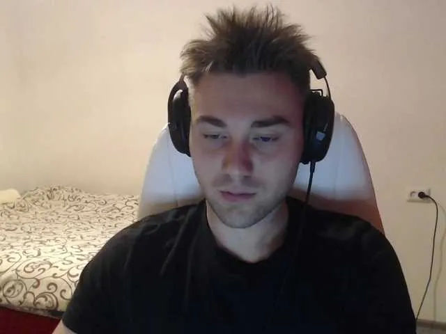 Live sex webcam photo for Yourchikk #274605859