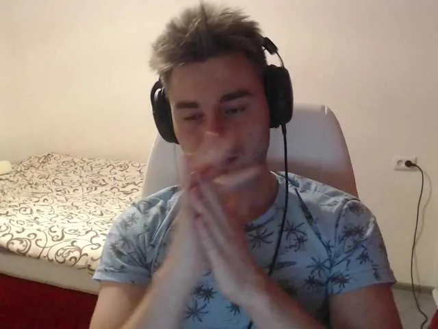 Live sex webcam photo for Yourchikk #274936381