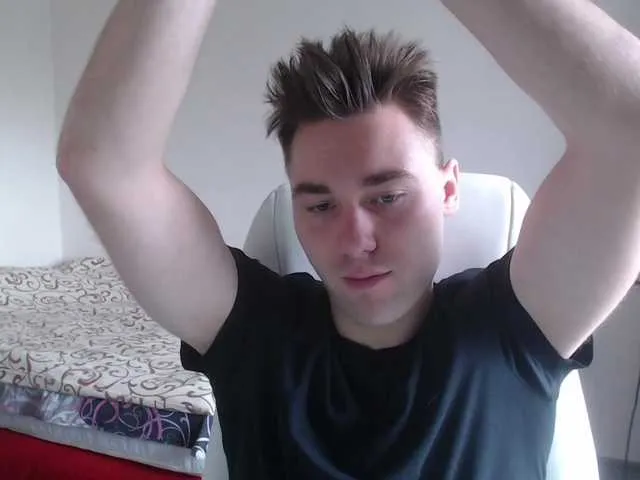 Live sex webcam photo for Yourchikk #275204272