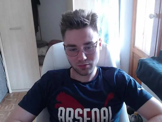 Live sex webcam photo for Yourchikk #275516098