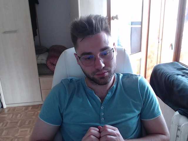 Live sex webcam photo for Yourchikk #275573718