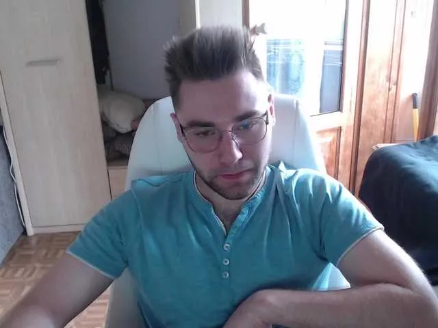 Live sex webcam photo for Yourchikk #275920455