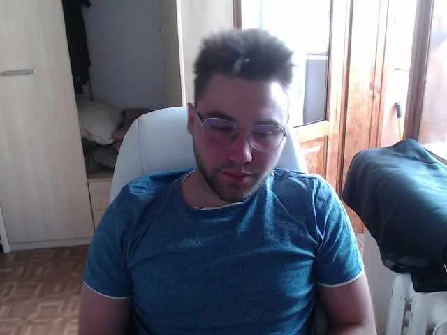 Live sex webcam photo for Yourchikk #276026398