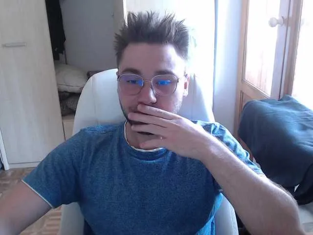 Live sex webcam photo for Yourchikk #276065140