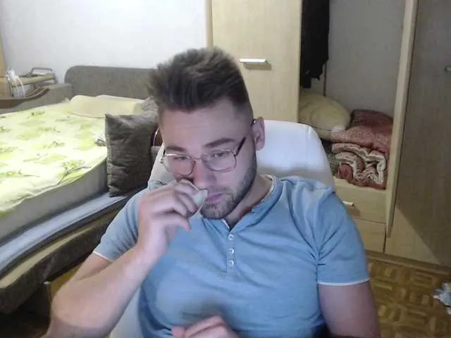 Live sex webcam photo for Yourchikk #276074330