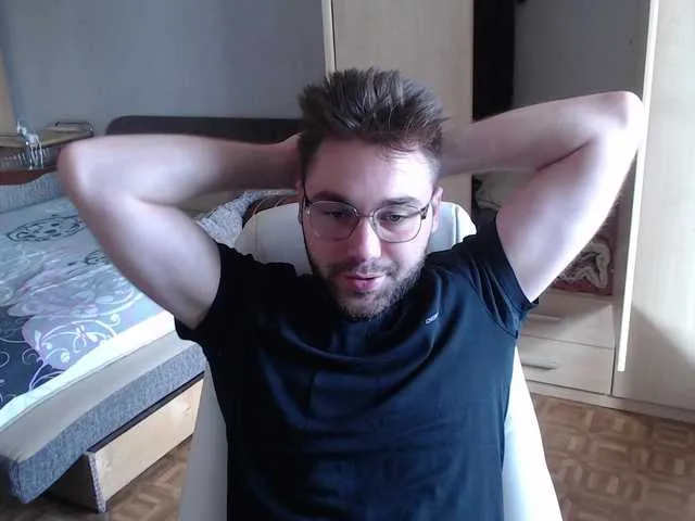 Live sex webcam photo for Yourchikk #276233577